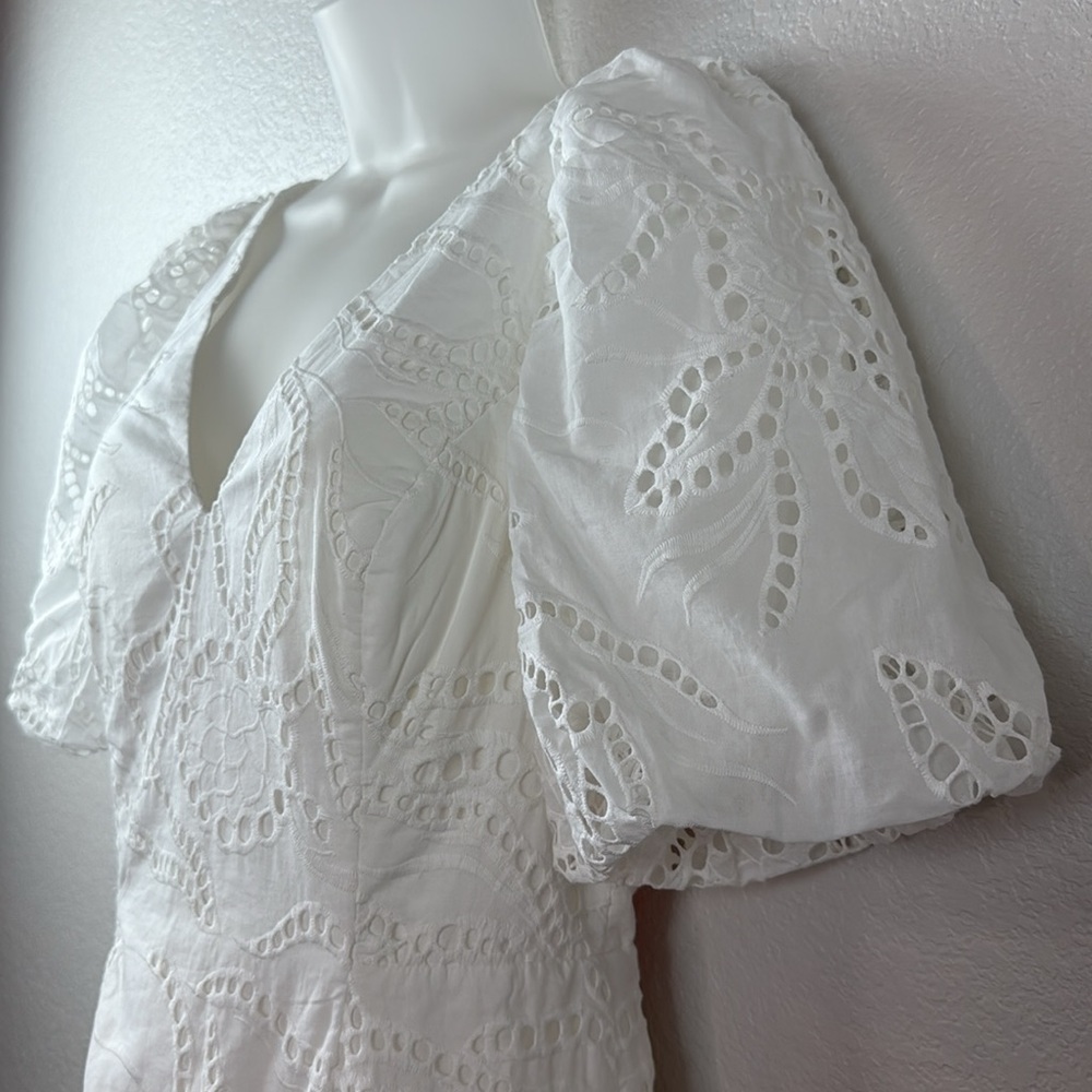 Lilly Pulitzer Celestina V-Neck Romper In Resort White Eyelet Size 6 NWT - Picture 8 of 12